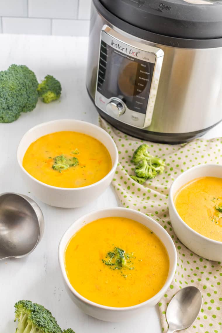 Instant Pot Broccoli and Cheddar Cheese Soup