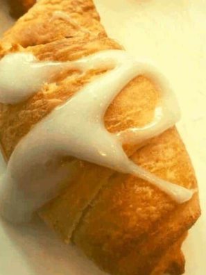 Air Fryer Caramel Apple Pie Crescents