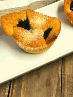 Air Fryer Blueberry Pastry
