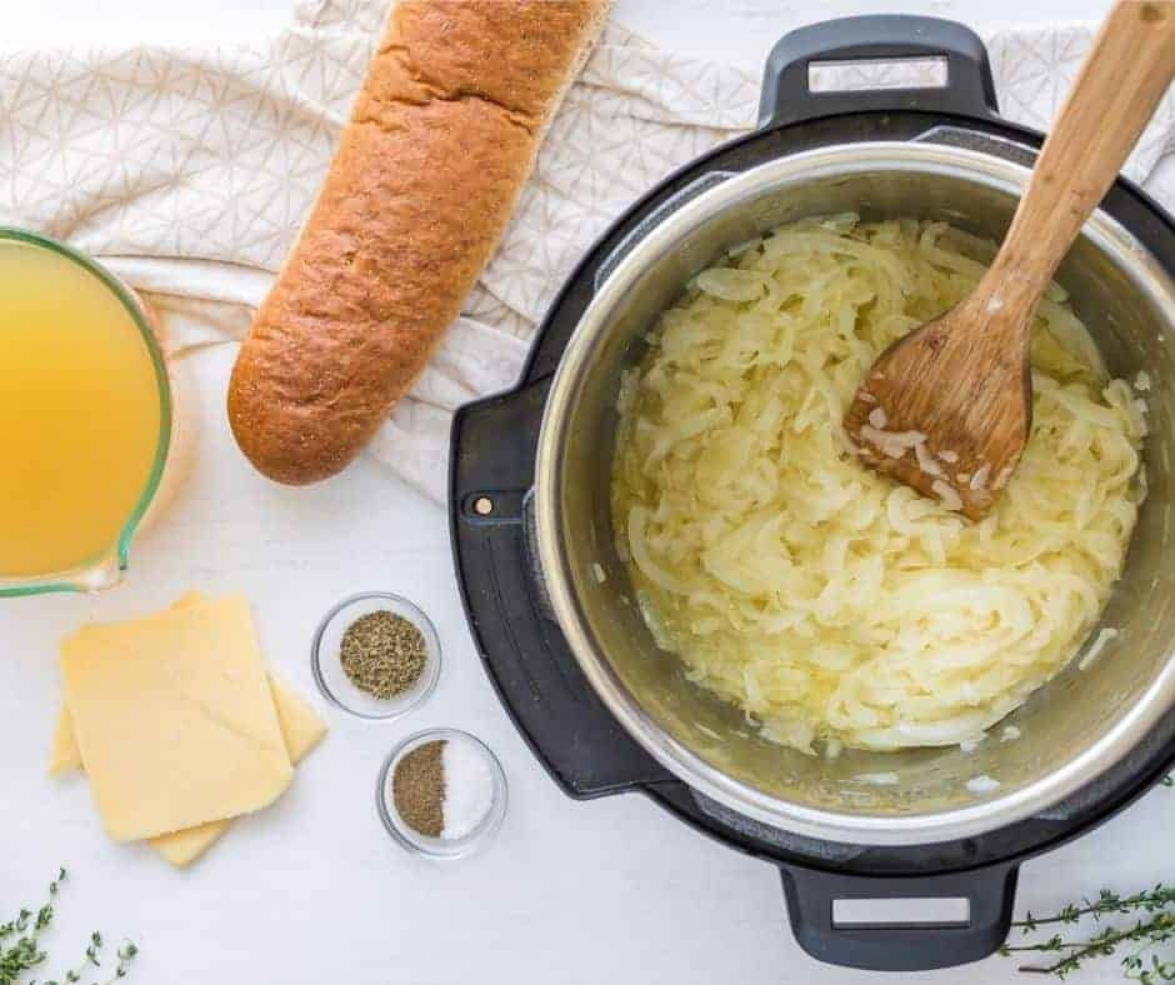 Instant Pot Copycat Applebees French Onion Soup