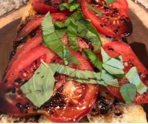 Air Fryer Caprese Garlic Bread
