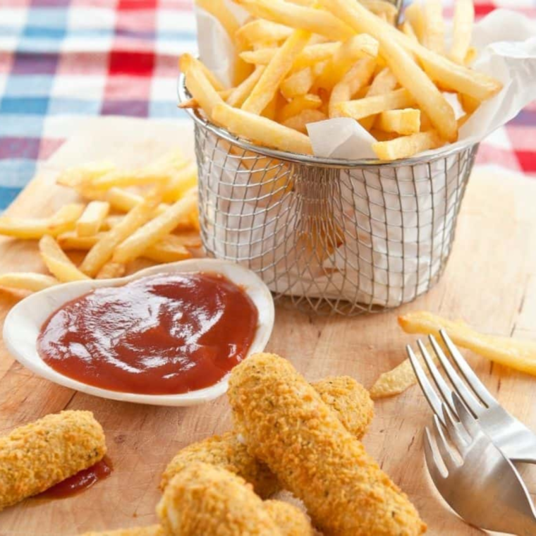 Air Fryer Frozen Mozzarella Cheese Sticks