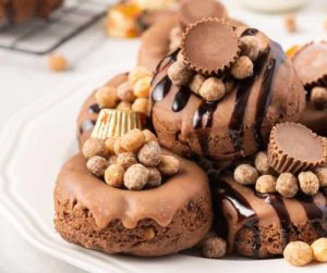 Air Fryer Reese's Puff Donuts
