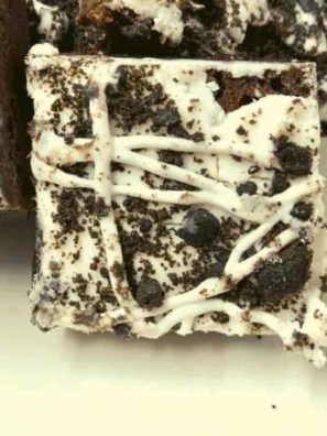Air Fryer Cookies & Cream Brownies