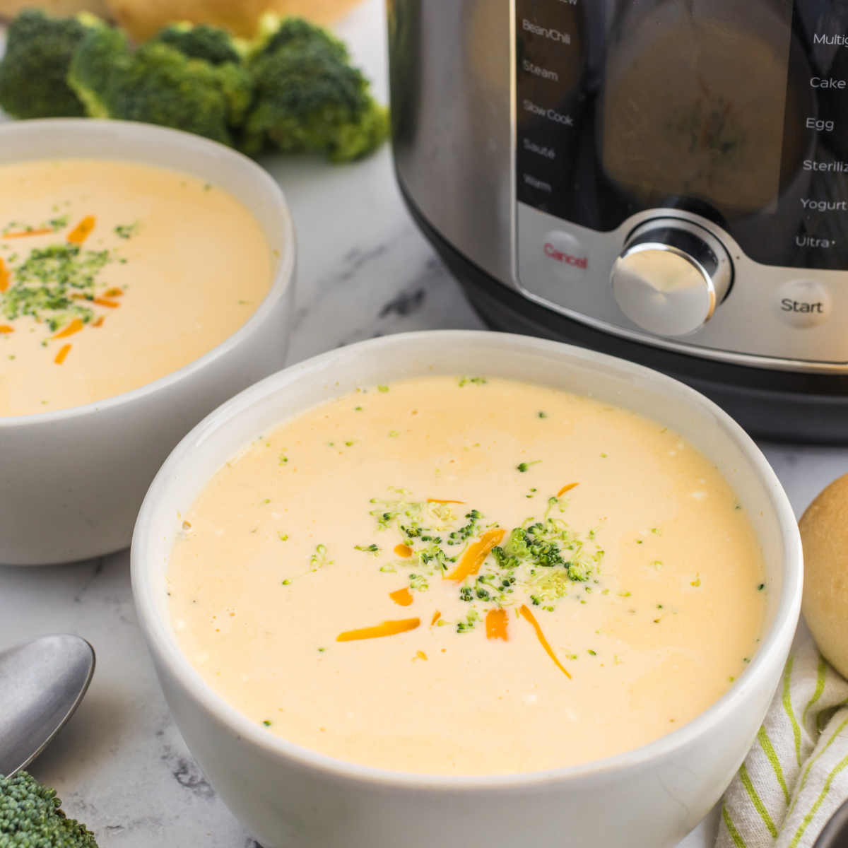 Instant Pot Copycat Panera's Broccoli and Cheddar Soup (1)