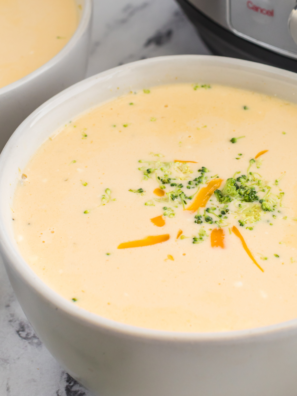Instant Pot Copycat Panera's Broccoli and Cheddar Soup