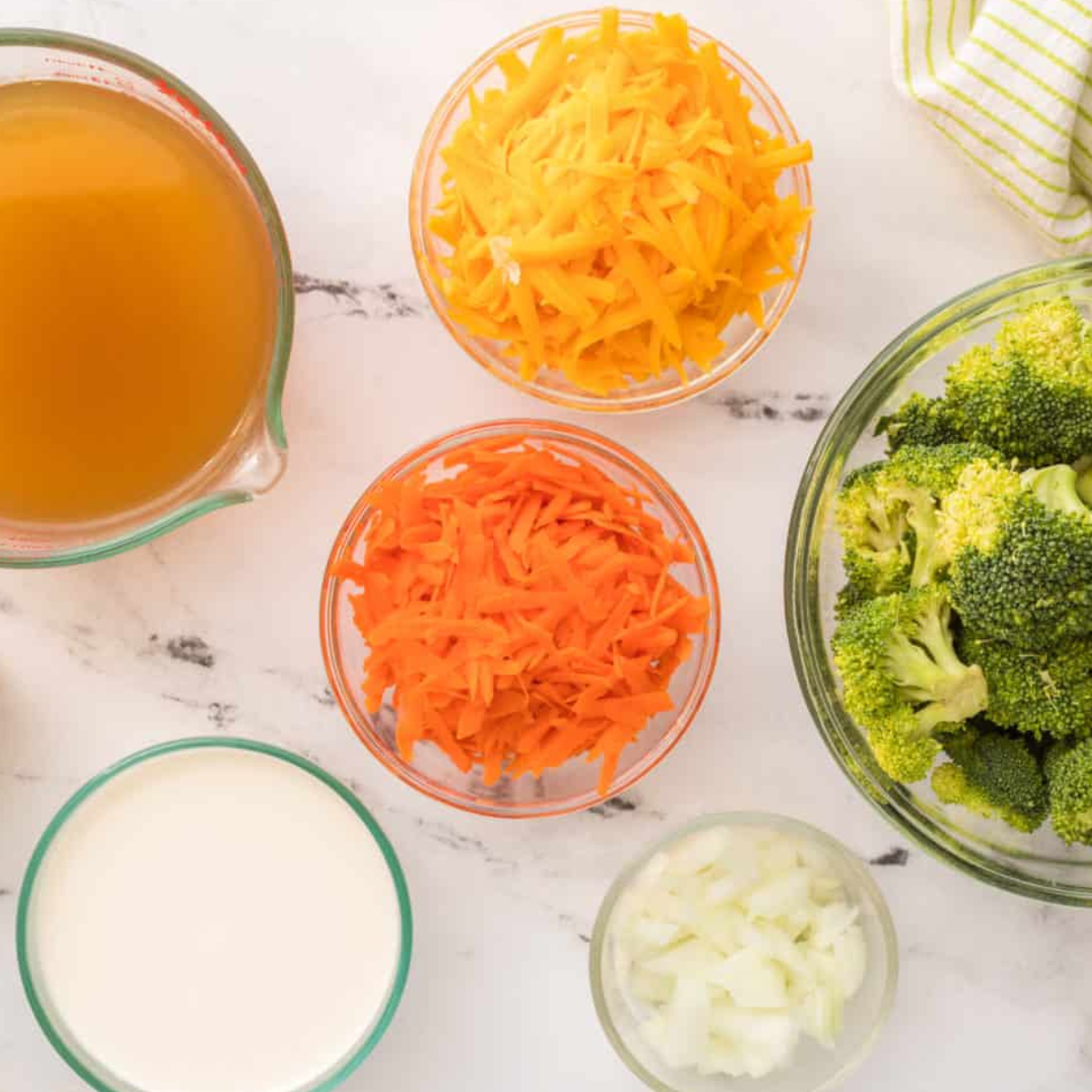 Instant Pot Copycat Panera's Broccoli and Cheddar Soup (3)