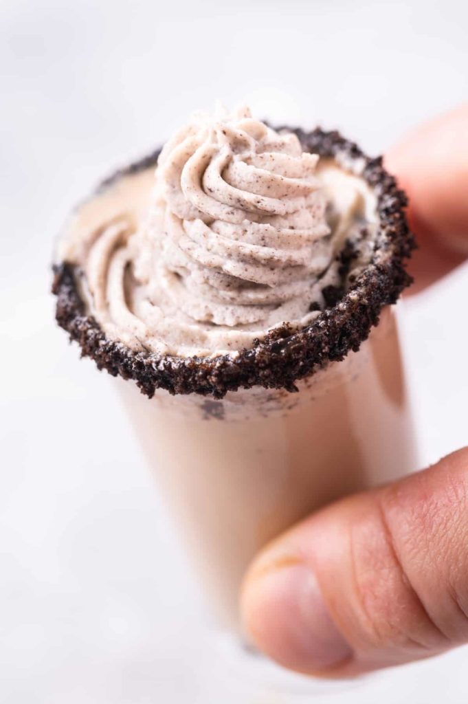 Oreo Cookies and Cream Shooters