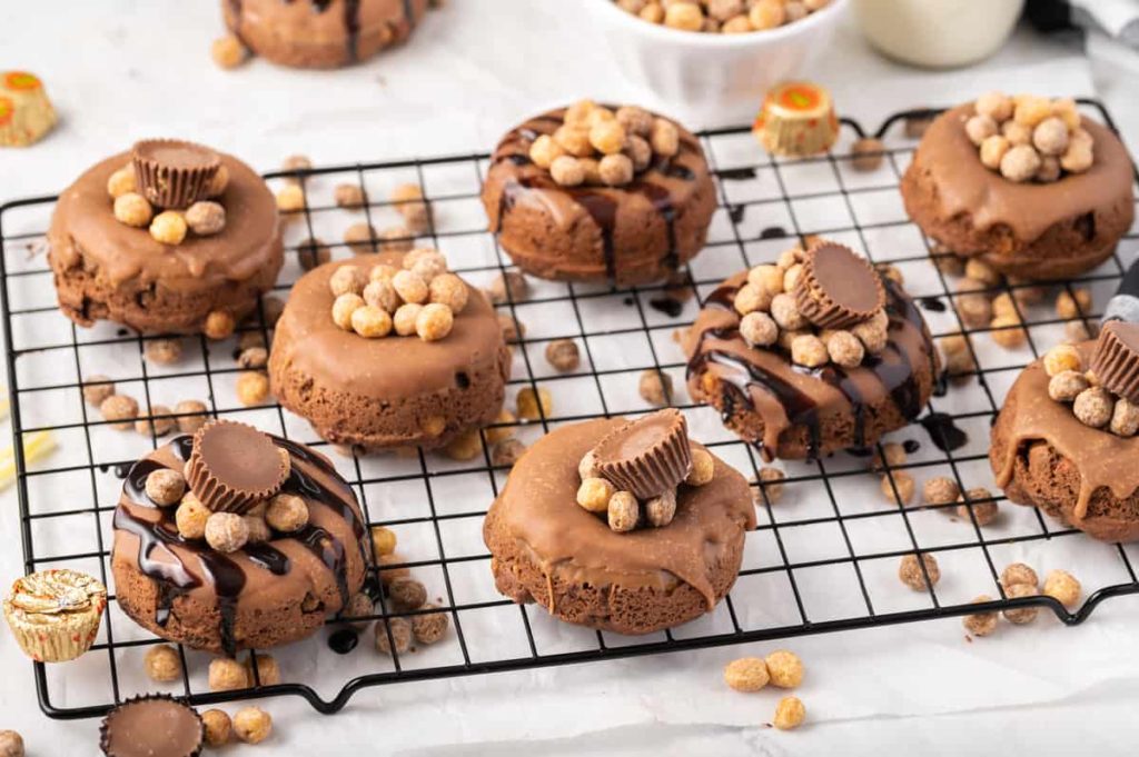 Air Fryer Reese's Puff Donuts