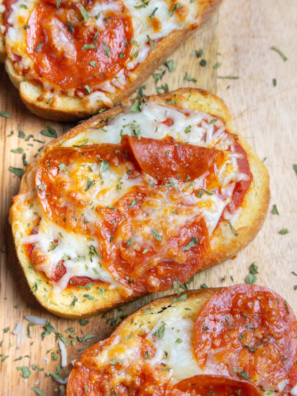 air fryer garlic bread pizza toast