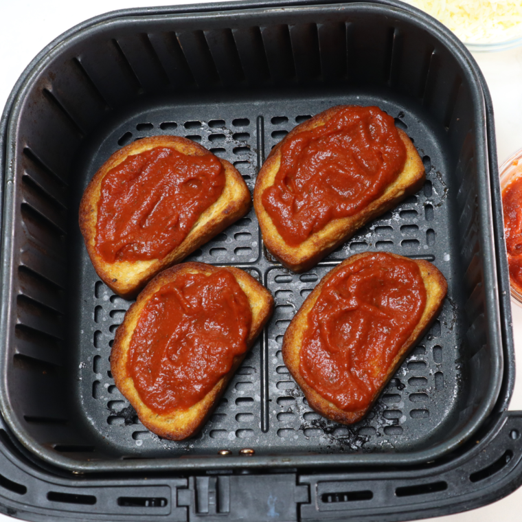 Air Fryer Garlic Bread Pizza Toast