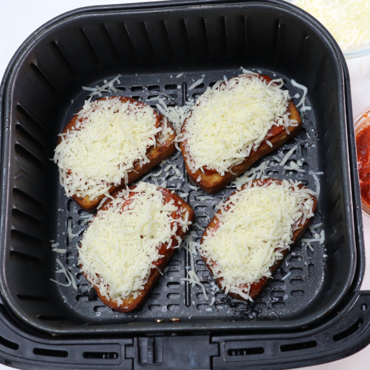 Air Fryer Garlic Bread Pizza Toast