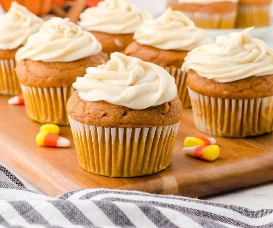 Air Fryer Pumpkin Spice Cupcakes
