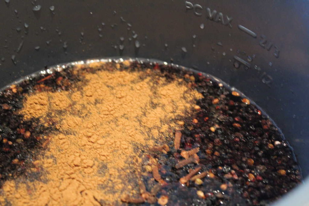 Instant Pot Elderberry Syrup