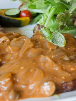 Instant Pot Pork Chops in Mushroom Gravy