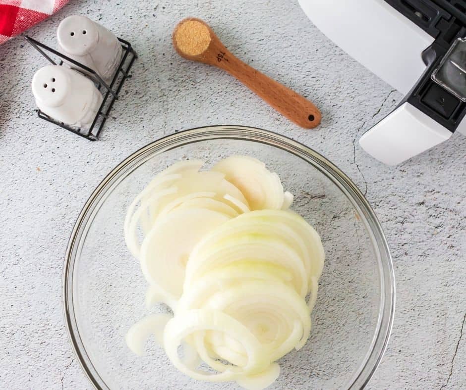 Air Fryer Caramelized Onions