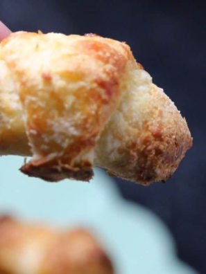 Air Fryer Keto Croissants