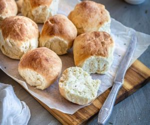 Air Fryer Pull-Apart Rolls