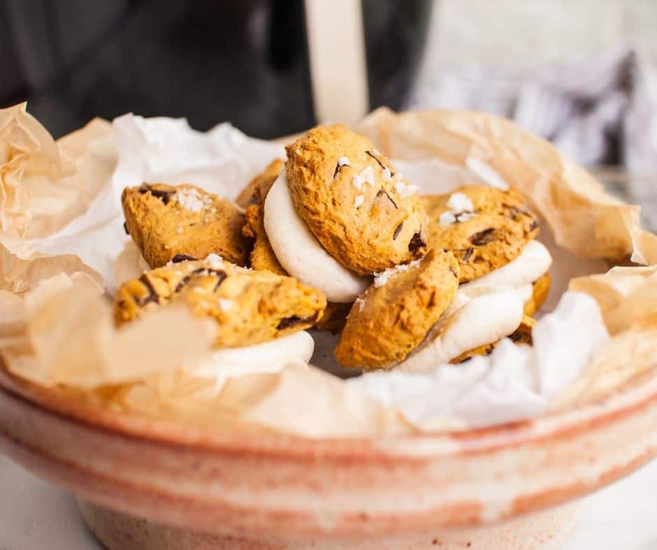 Air Fryer Pumpkin Chocolate Chunk Sandwich Cookie