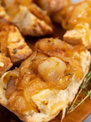Air Fryer French Onion Cheese Bread