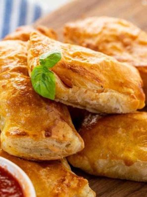 Air-Fryer-Pepperoni-Basil-Tomato-Puffs