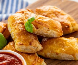 Air-Fryer-Pepperoni-Basil-Tomato-Puffs