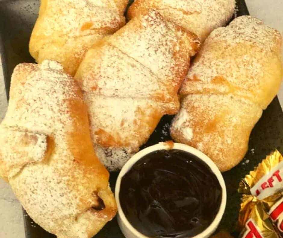 Air Fryer Twix Bars--There is something magical about air frying a candy bar. I mean, it’s candy, and you get to play with the air fryer. Do I need to say more? https://trendy-home1.info/air-fryer-twix-bars/