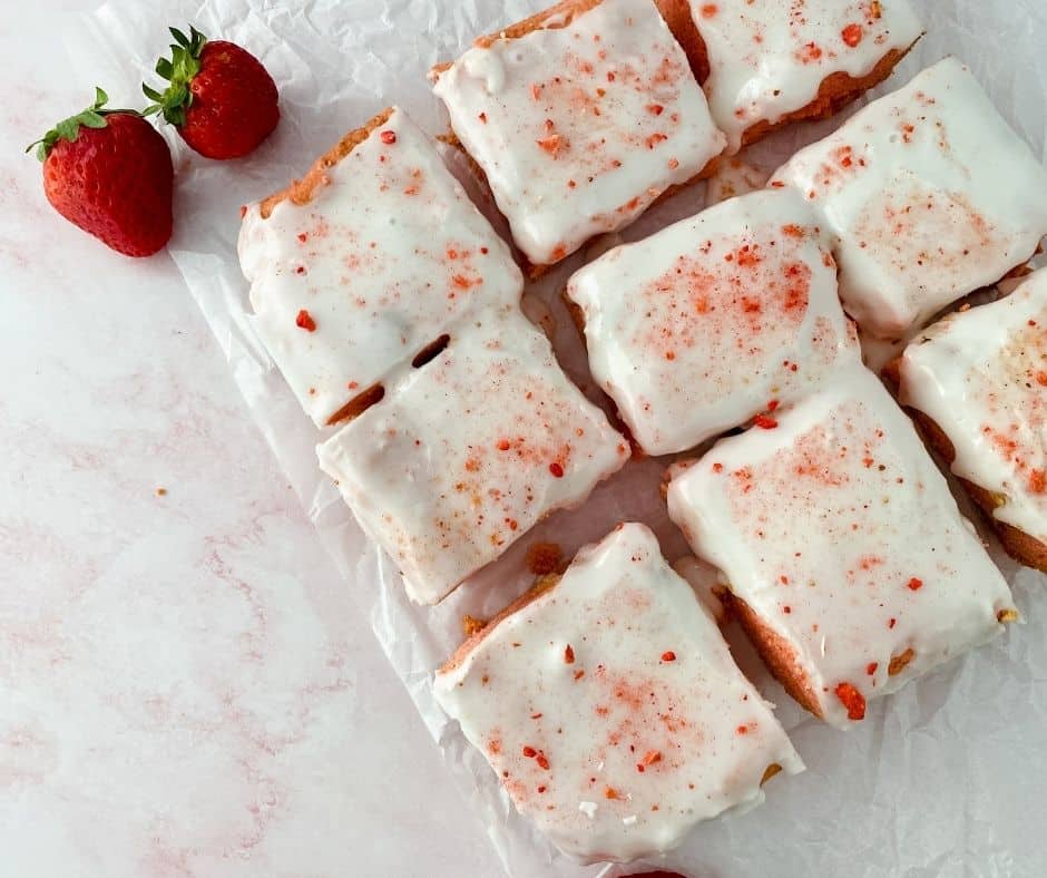 Air Fryer Strawberry Blondies