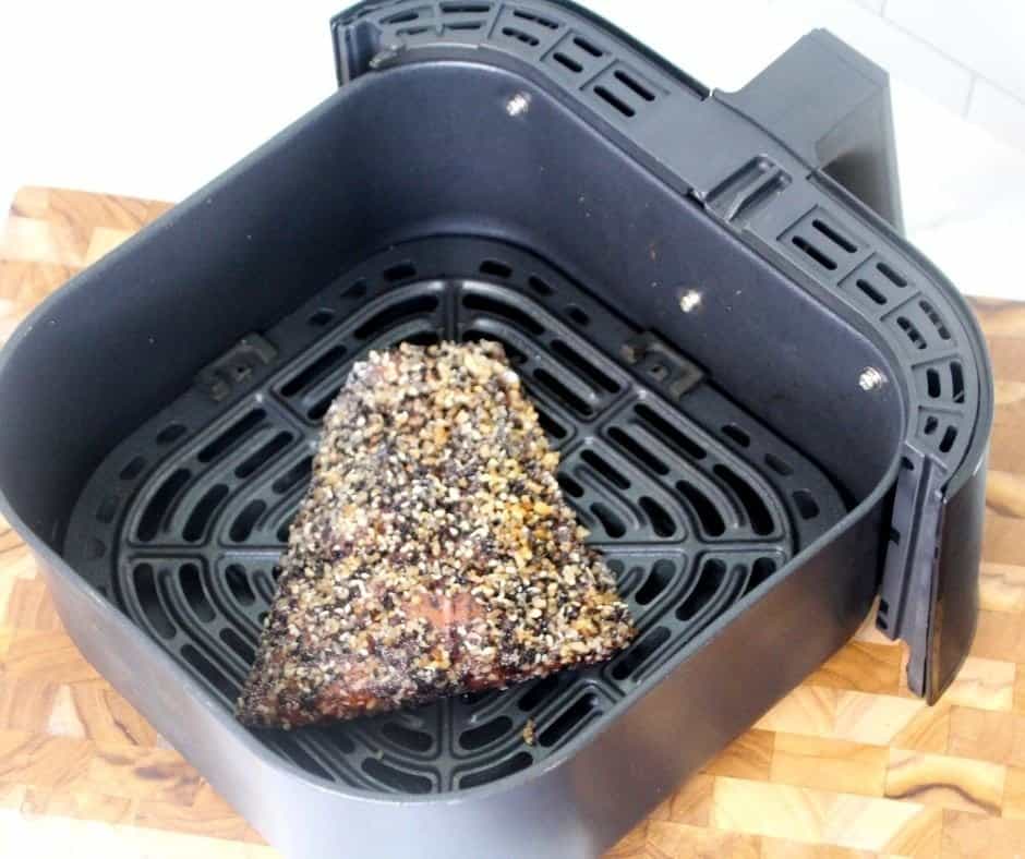 salmon with everything bagel seasoning in the air fryer