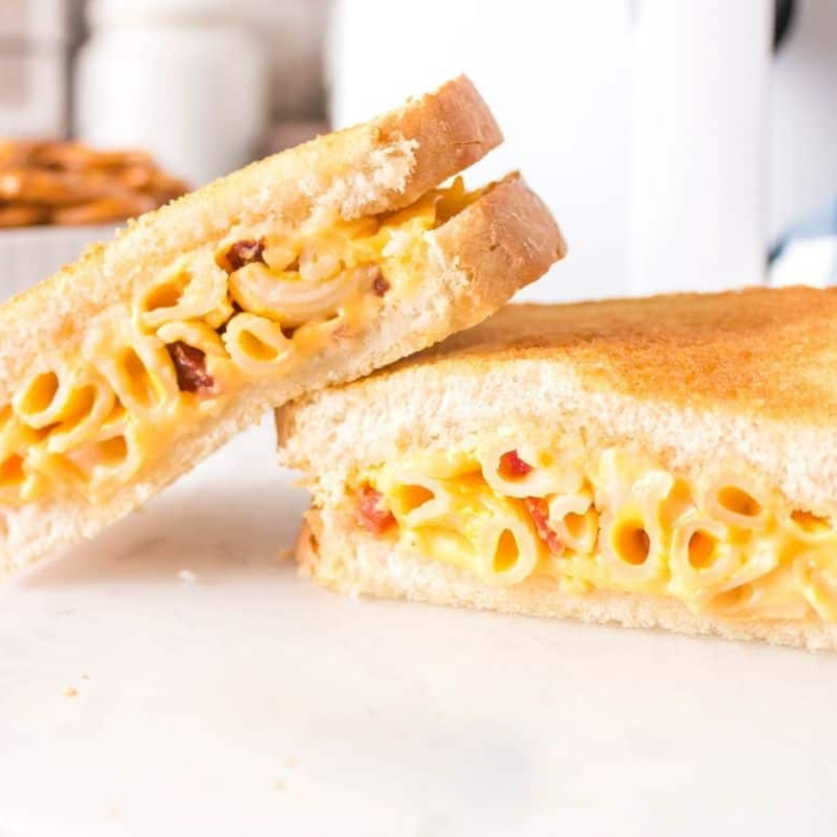 AIR FRYER MAC & CHEESE GRILLED CHEESE