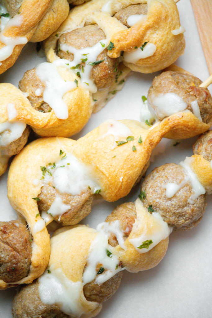 https://trendy-home1.info/air-fryer-philly-cheesesteak-calzones/