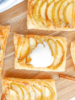 Air Fryer Puff Pastry Apple Tarts