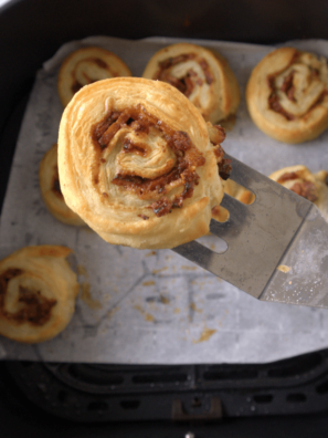 Air Fryer Bacon and Cheese Breakfast Pinwheels