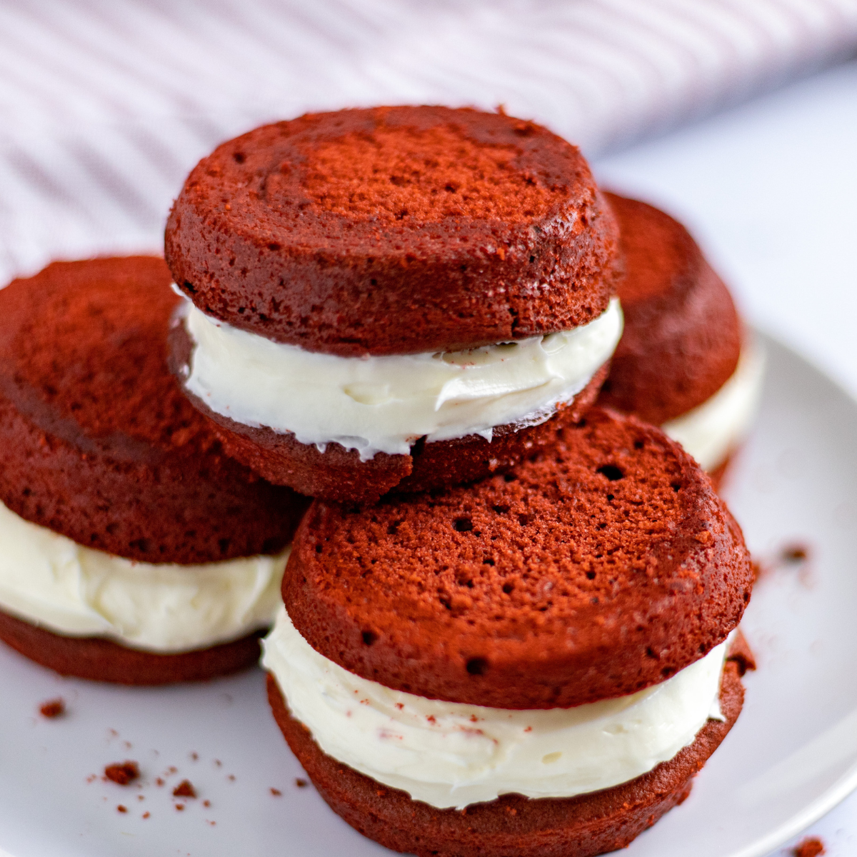 Air Fryer Red Velvet Whoopie Pies (1)