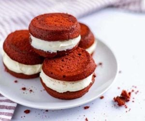 Air Fryer Red Velvet Whoopie Pies
