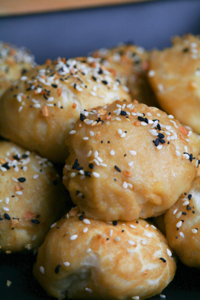 Mini bagels made in the air fryer, inspired by Bantam Bagels, with a deliciously golden and crispy texture