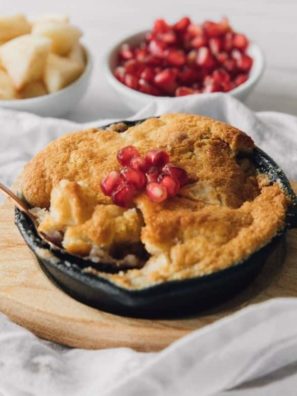 Air-Fryer-Apple-and-Pomegranate-Cobbler
