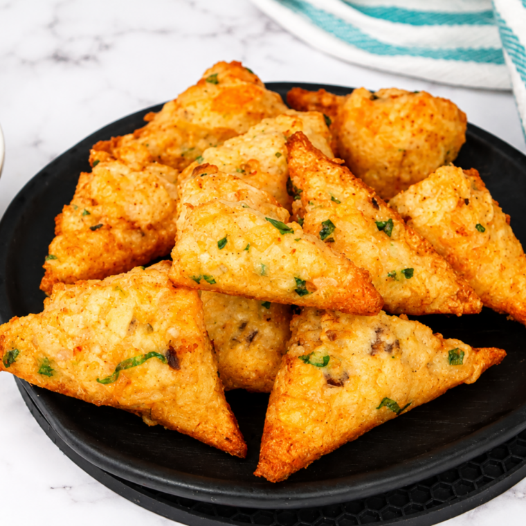 Air Fryer Frozen Shrimp Toast recipe pin with crispy shrimp toast and text overlay