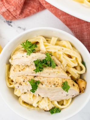 Applebee’s Chicken Fettuccine Alfredo Copycat Recipe