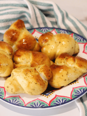 Frozen Garlic Knots in Air Fryer