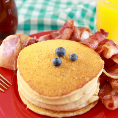 How to Reheat Pancakes: 5 Best Methods (Tested & Ranked for 2026)