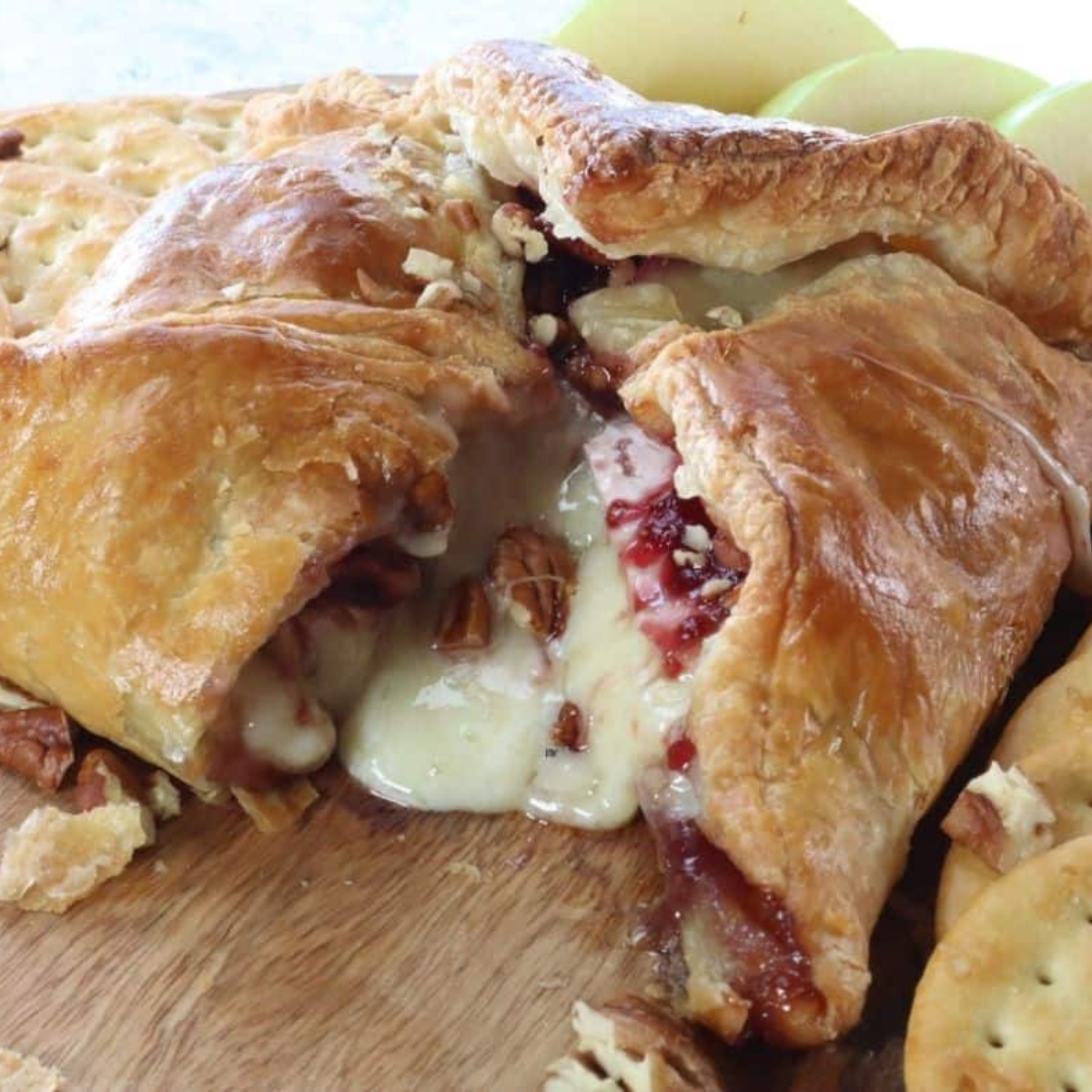 Air Fryer Baked Brie In Puff Pastry