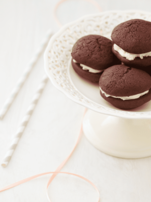 Air Fryer Chocolate Whoopie Pies