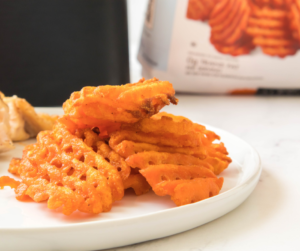 Air-Fryer-Frozen-Sweet-Potato-Waffle-Fries