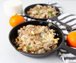 Air-Fryer-Sausage-Gravy-Breakfast-Skillet