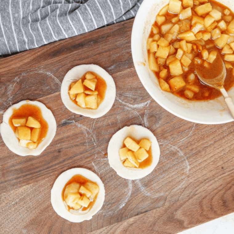 If you're looking for a delicious dessert that's both sweet and savory, look no further than these Air Fryer Apple Cheddar Pies. Combining the comforting flavors of spiced apples and sharp cheddar cheese, these individual pies are a delightful treat that's surprisingly easy to make in your air fryer. Whether you're craving a cozy dessert or a unique addition to your dessert menu, these pies are sure to impress. So, let's dive into how to make these irresistible Air Fryer Apple Cheddar Pies right in your own kitchen.
