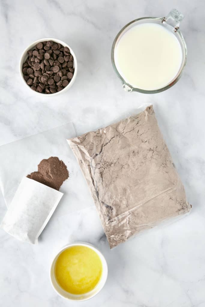 Ingredients Needed For Air Fryer Chocolate Dump Cake