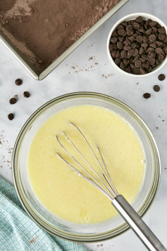 How To Cook Chocolate Dump Cake In Air Fryer