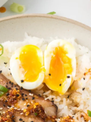 Make perfect air fryer jammy eggs in just 10 minutes — firm whites with a rich, custardy yolk ideal for ramen, salads, avocado toast, and grain bowls. No boiling water needed.