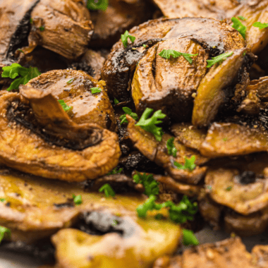 Craving that savory, buttery goodness from Texas Roadhouse? Bring the iconic sautéed mushrooms right into your kitchen with this simple recipe! Perfectly tender and full of flavor, these mushrooms are the ultimate side dish to elevate any meal.
